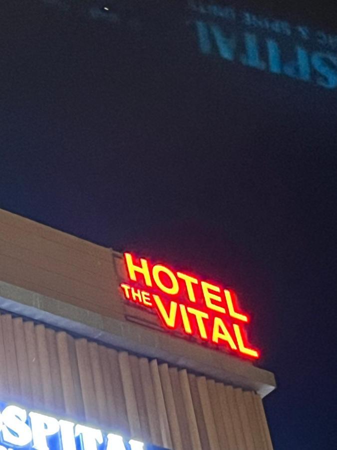 Hotel The Vital สุรัต ภายนอก รูปภาพ