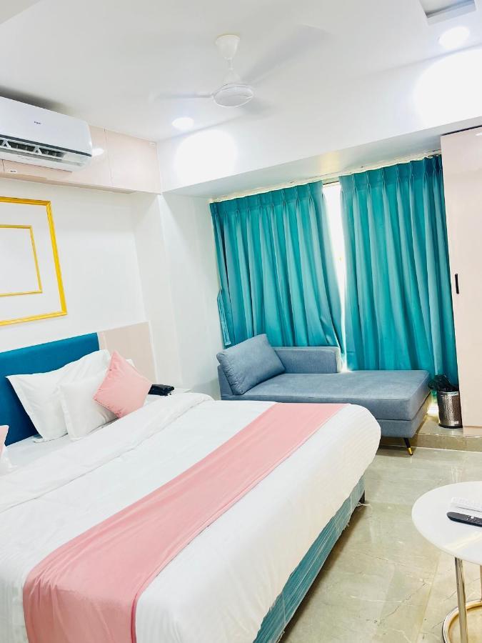 Hotel The Vital สุรัต ภายนอก รูปภาพ